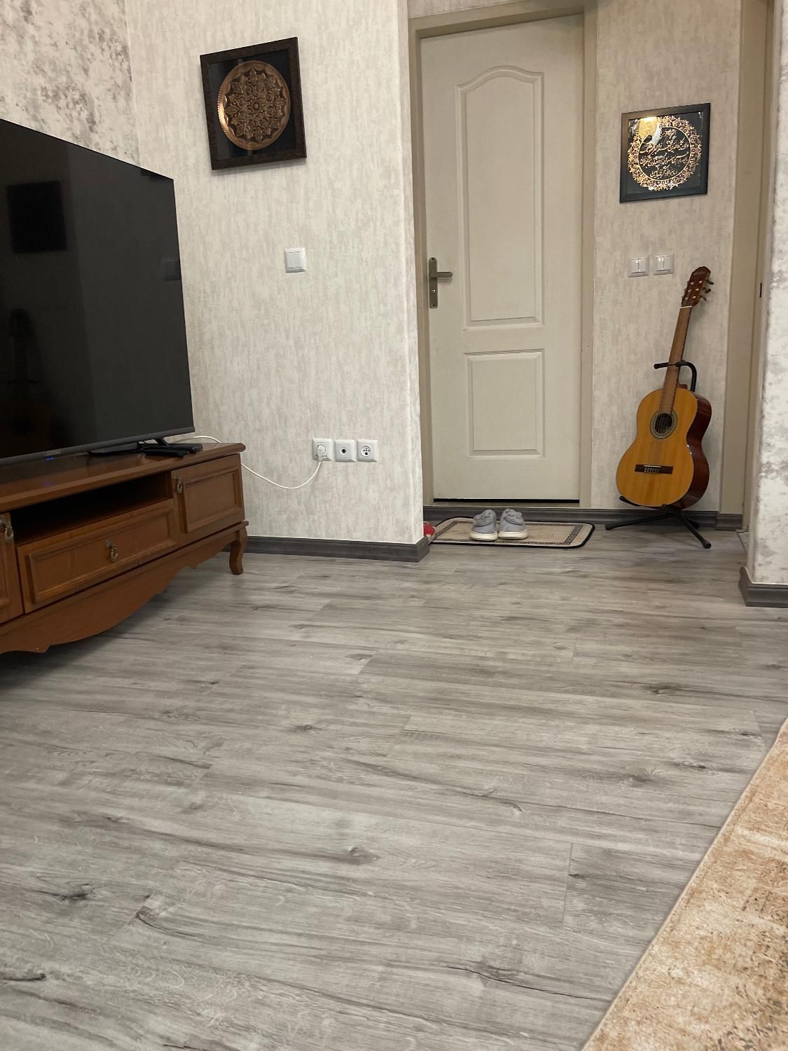 کاغذدیواری پارکت کابینت پرده چمن مصنوعی بلند مدت|خدمات پیشه و مهارت|زنجان, |دیوار