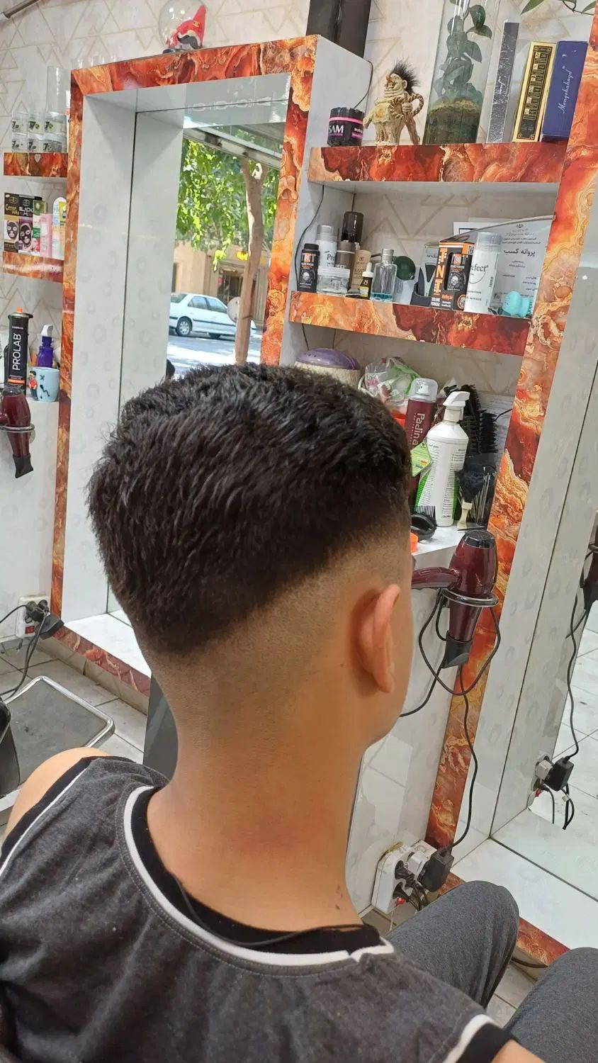 اصلاح سروفید فقط 160t|خدمات آرایشگری و زیبایی|اصفهان, نقش جهان|دیوار