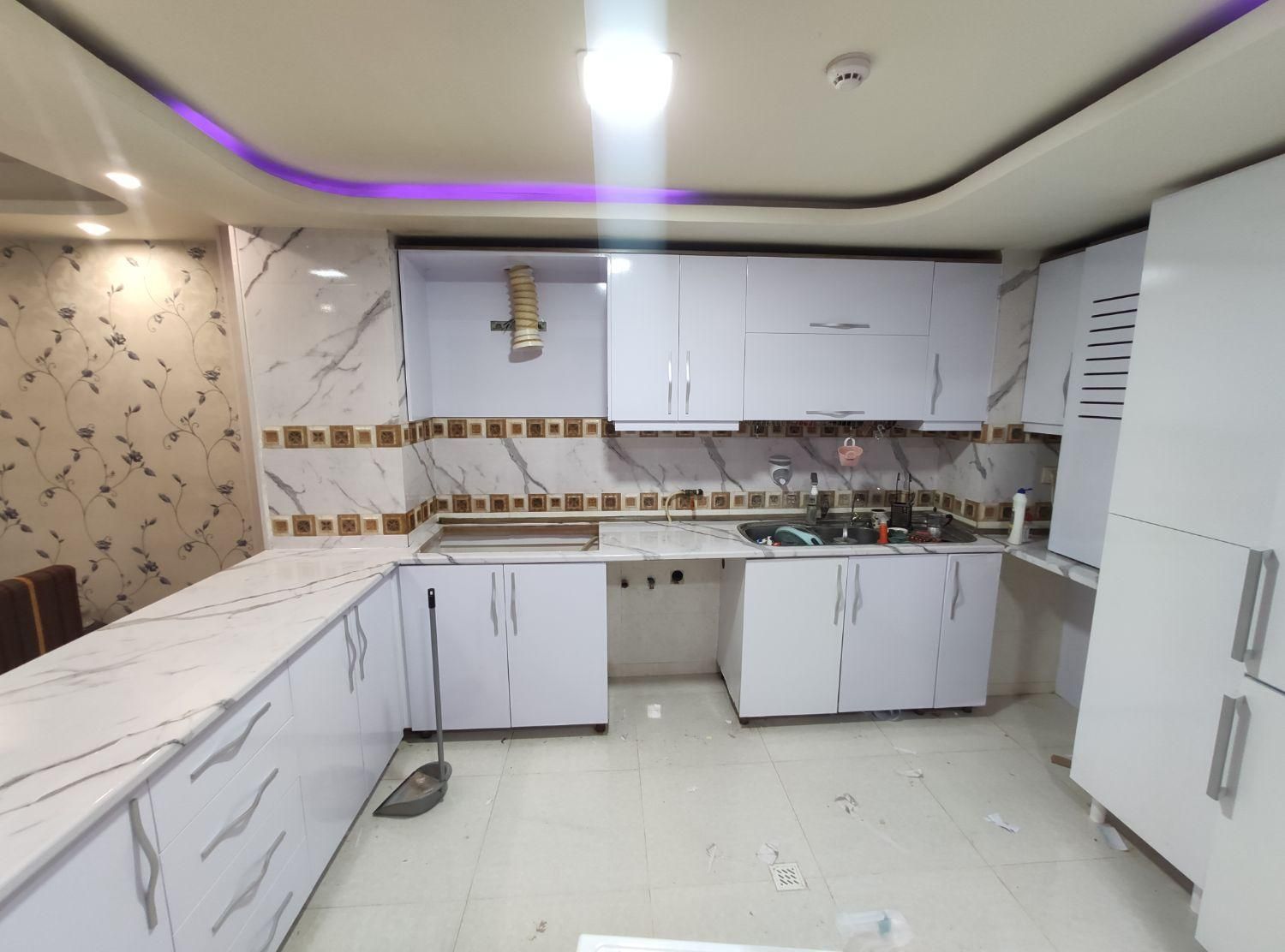 برچسب کابینت وکاور سرامیک و شیشه مات کن|خدمات پیشه و مهارت|شیراز, قدوسی شرقی|دیوار