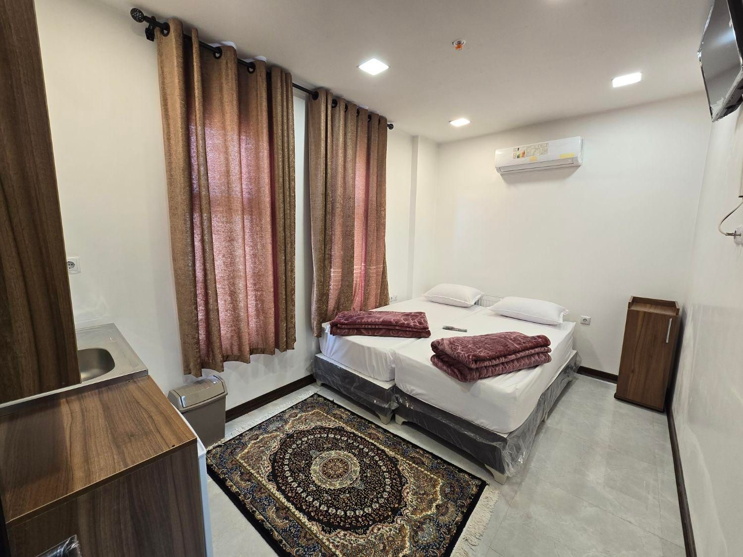 هتل آپارتمان آمنه درنزدیک ترین نقطه به حرم مطهر|اجارهٔ کوتاهمدت آپارتمان و سوئیت|قم, ارم|دیوار