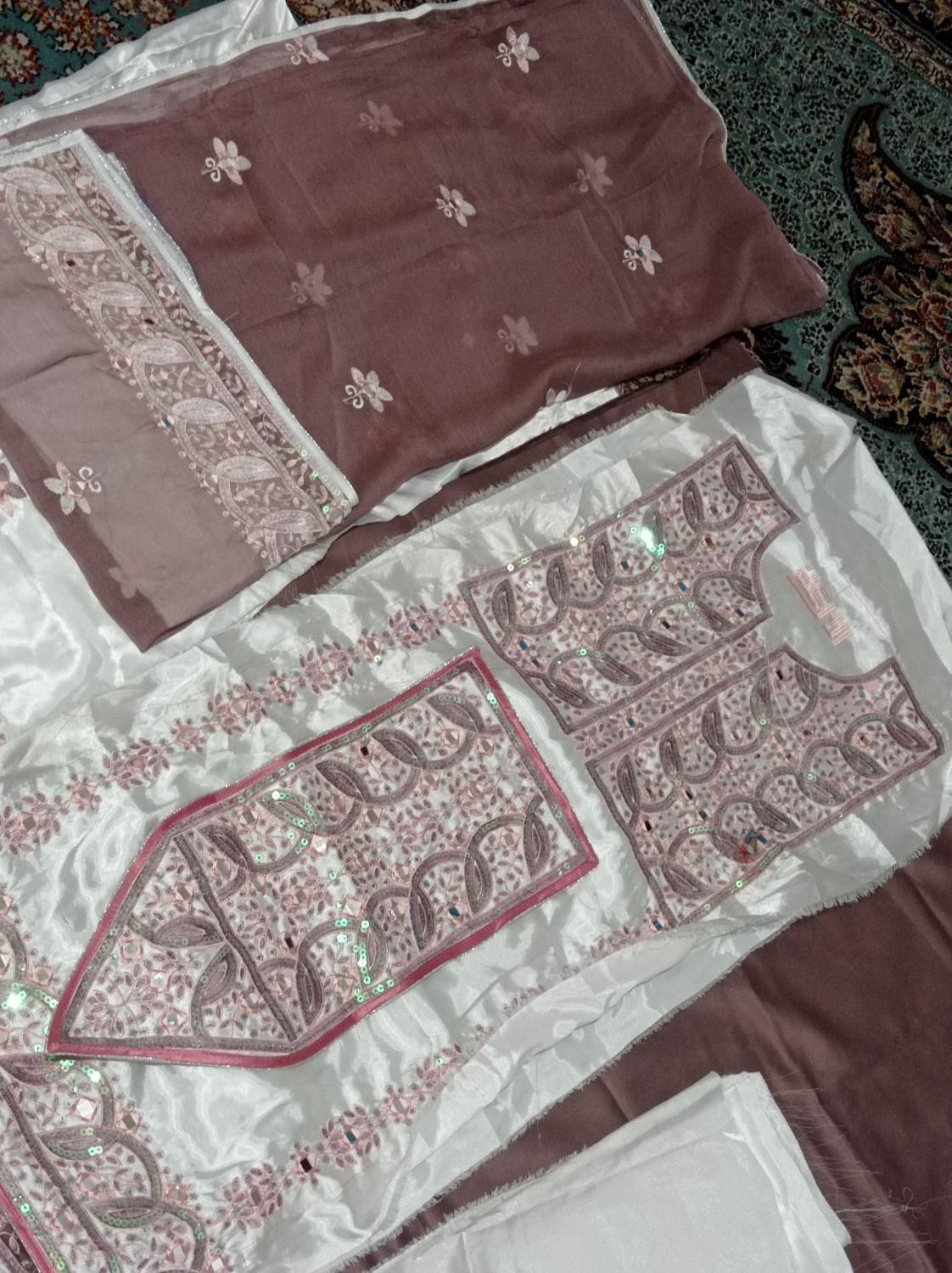 لباس هندی،  بلوچی|لباس|بیرجند, |دیوار