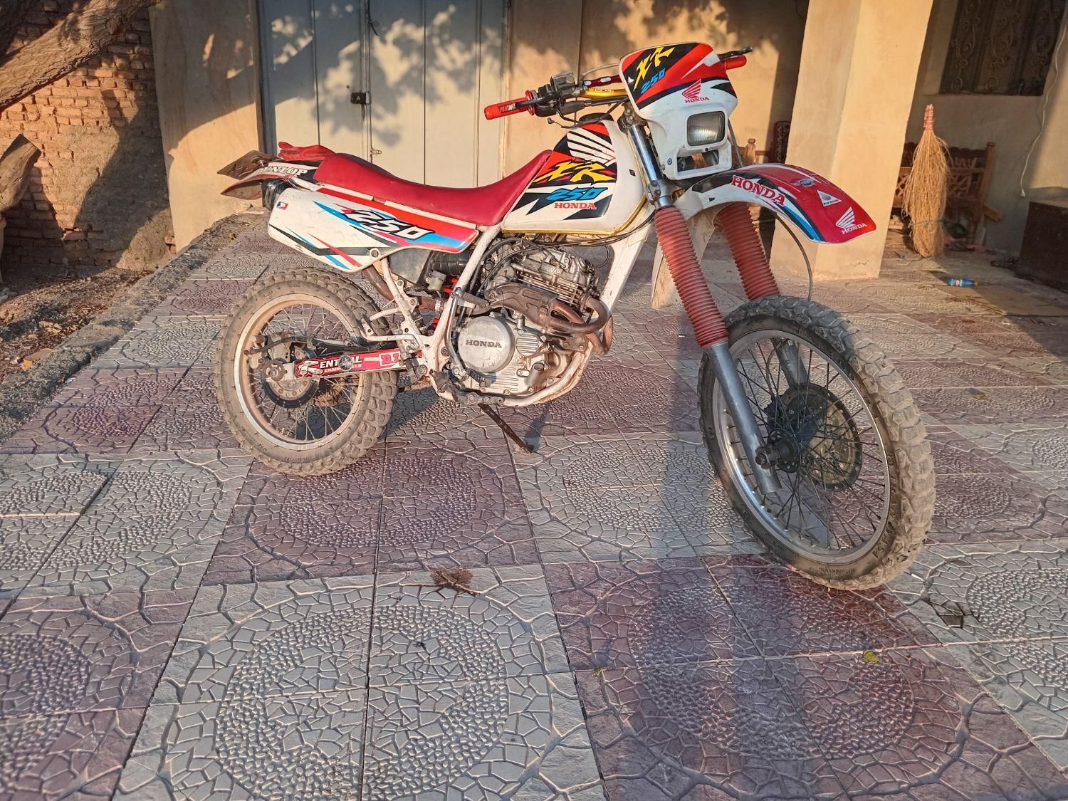 هندا .xr250|موتورسیکلت|تهران, آسمان|دیوار