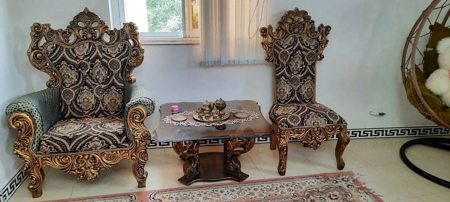 دو دست مبلمان سلطنتی 9و7 نفره همراه میزعسلی|مبلمان خانگی و میز عسلی|ماسال, |دیوار