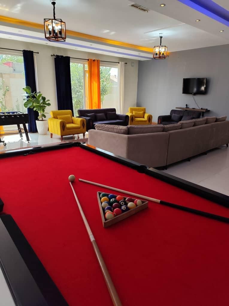 اجاره مستقیم از مالک ، امکان بازدید حضوری|اجارهٔ کوتاهمدت ویلا و باغ|کرج, برغان|دیوار