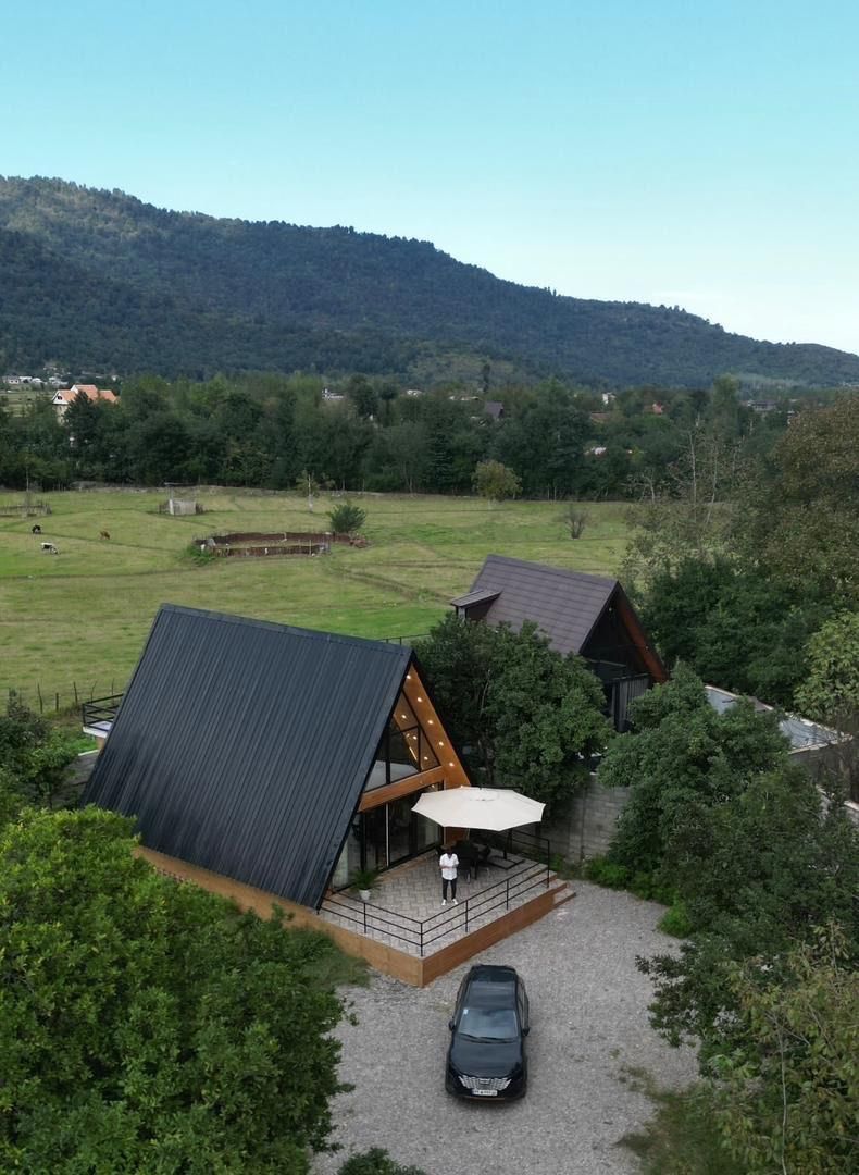 کلبه سویسی دو‌خواب با ویوی بسیار خوش منظره|اجارهٔ کوتاه‌مدت ویلا و باغ|رشت, یخسازی|دیوار