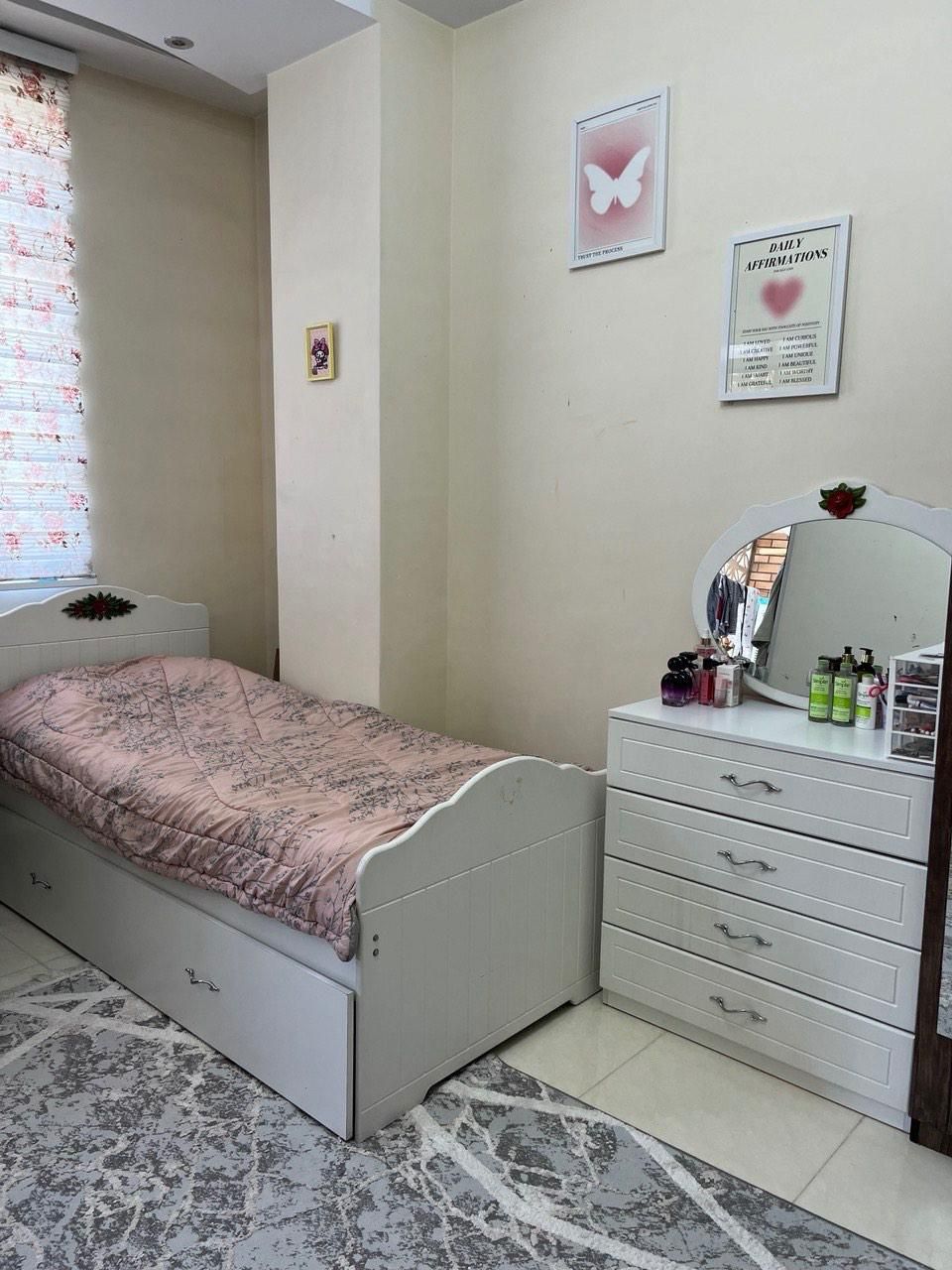 تخت تک نفره کشودار با میز آرایش|تخت و سرویس خواب|تهران, جوادیه|دیوار