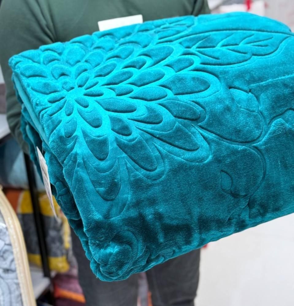 پتو گلبافت نرمینه سنگین|رختخواب، بالش، پتو|نیشابور, دارایی|دیوار