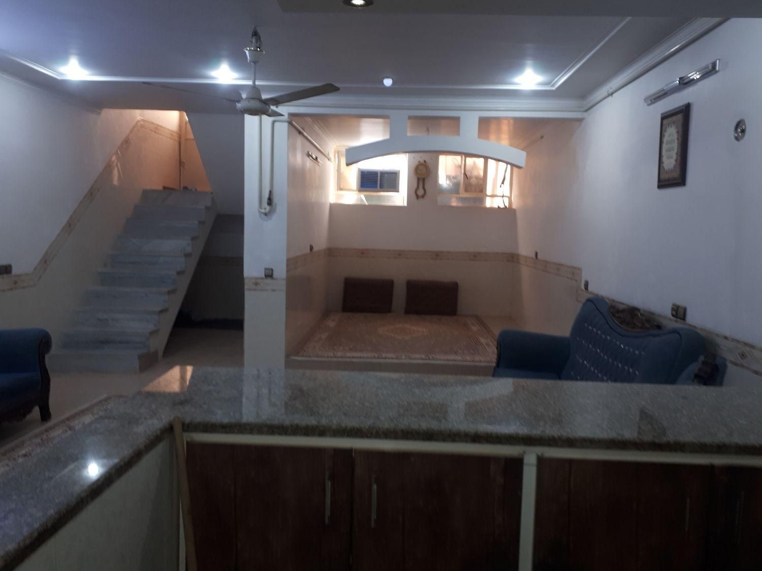 اجاره روزانه/هفتگی/خانه۱۰۰ متری بلوار فرودگاه|اجارهٔ کوتاه‌مدت آپارتمان و سوئیت|یزد, |دیوار