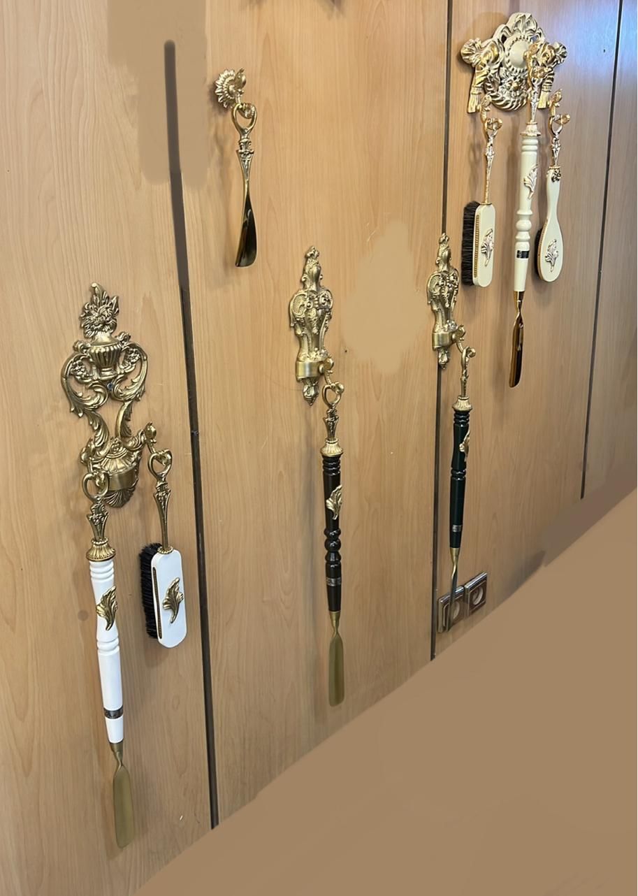 سرویس پاشنه کش ایستاده و دیواری برنز زحل|صنایع دستی و سایر لوازم تزئینی|تهران, منیریه|دیوار