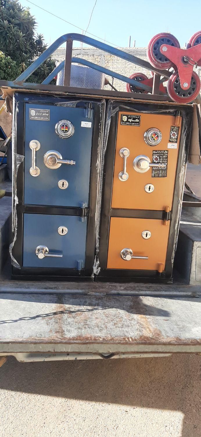 گاوصندوق گنجینه|ابزارآلات|فیروزآباد (فارس), |دیوار