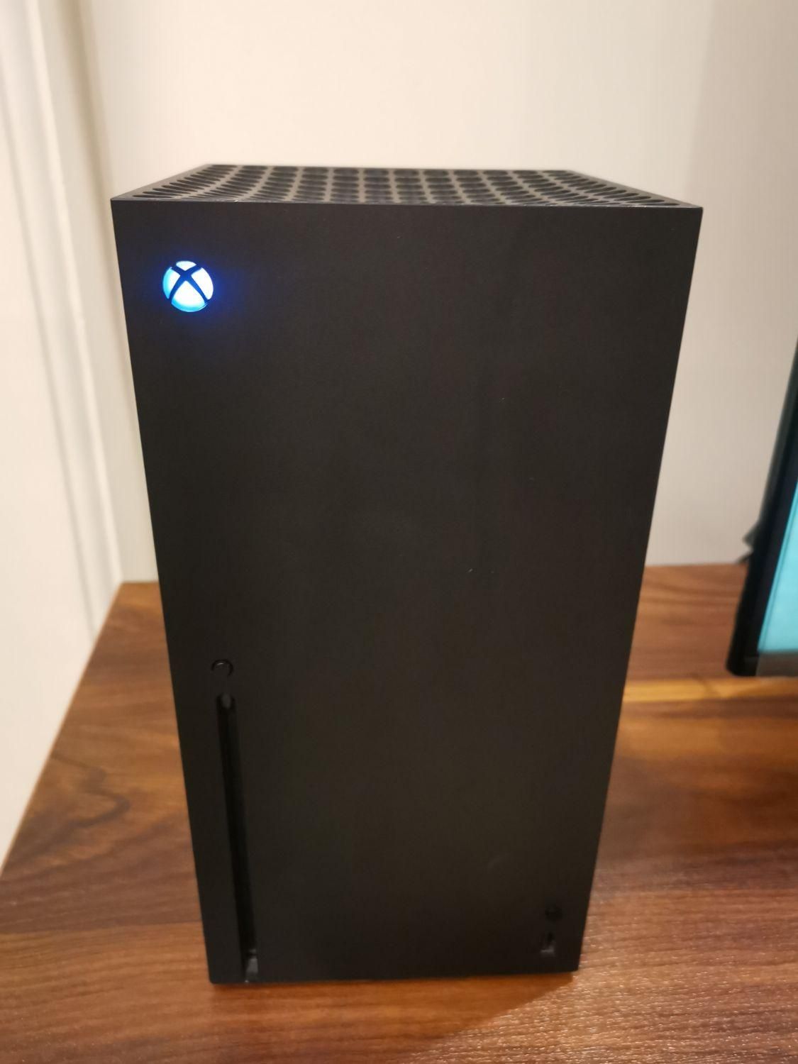 Xbox سری X با حافظه داخلی یک ترا بایت تک دسته|کنسول، بازی ویدئویی و آنلاین|تهران, جنت‌آباد مرکزی|دیوار