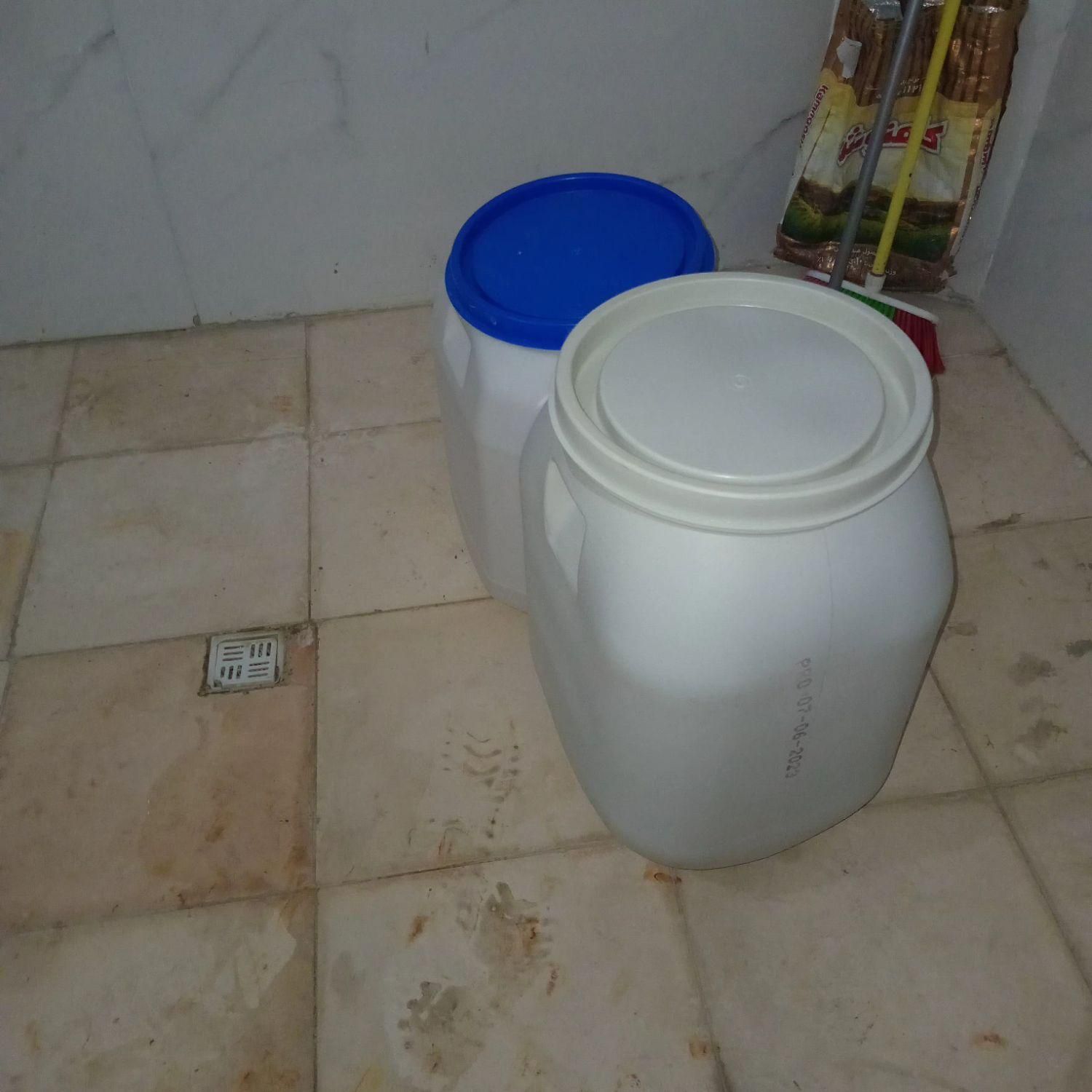 دبه|ظروف نگهدارنده، پلاستیکی، یک‌بارمصرف|قروه, |دیوار