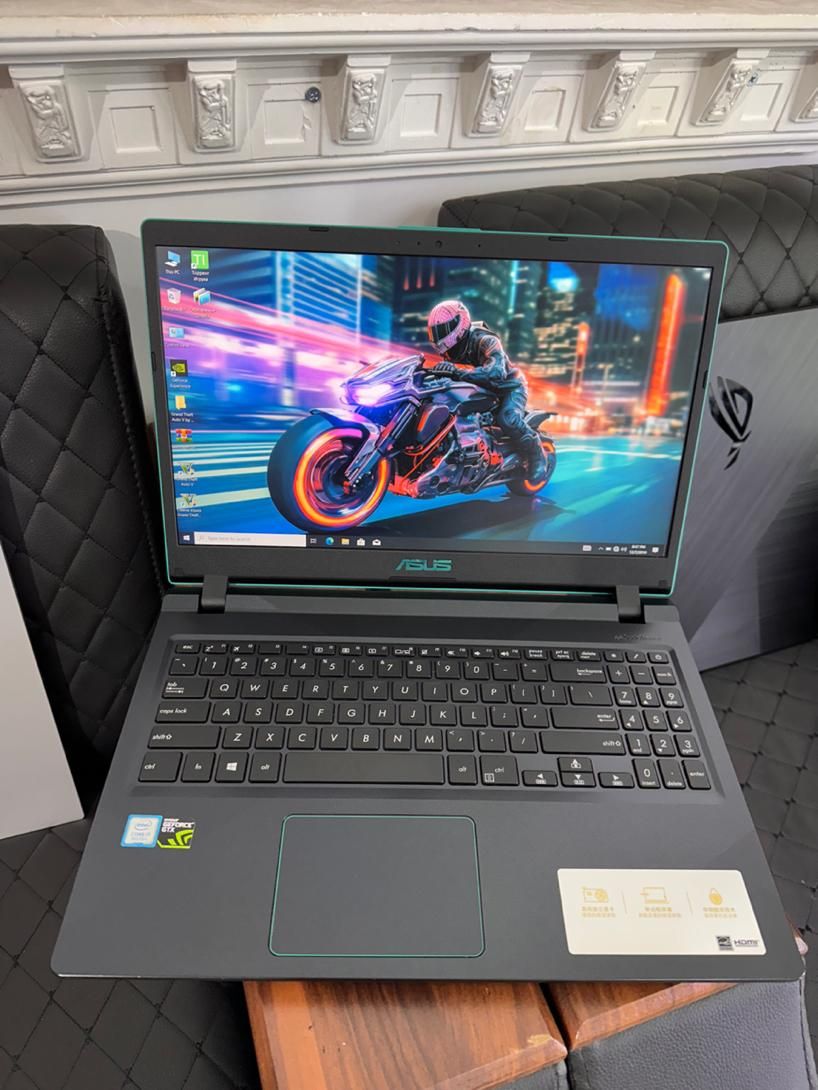 Asus گیمینگ i7 gtx1050ti ram 16 پشت ویترینی|رایانه همراه|رشت, پیرسرا|دیوار