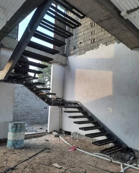 پله پیچ گرد مهور مخفی باکس و پله گرد|خدمات پیشه و مهارت|رودهن, |دیوار