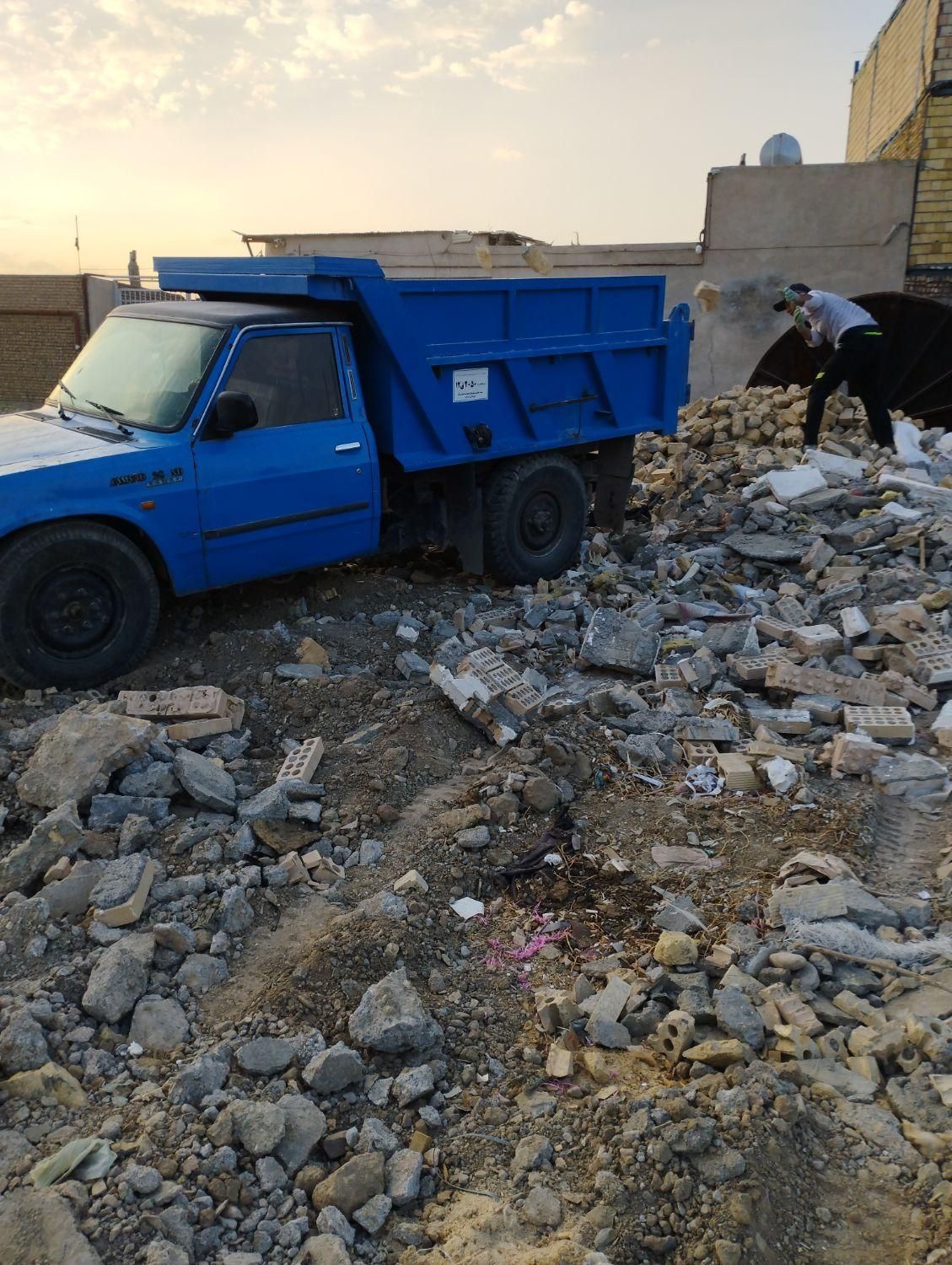 حمل خاک و نخاله با نیسان کمپرسی در تمام نقاط مشهد|خدمات حمل و نقل|مشهد, طبرسی شمالی|دیوار