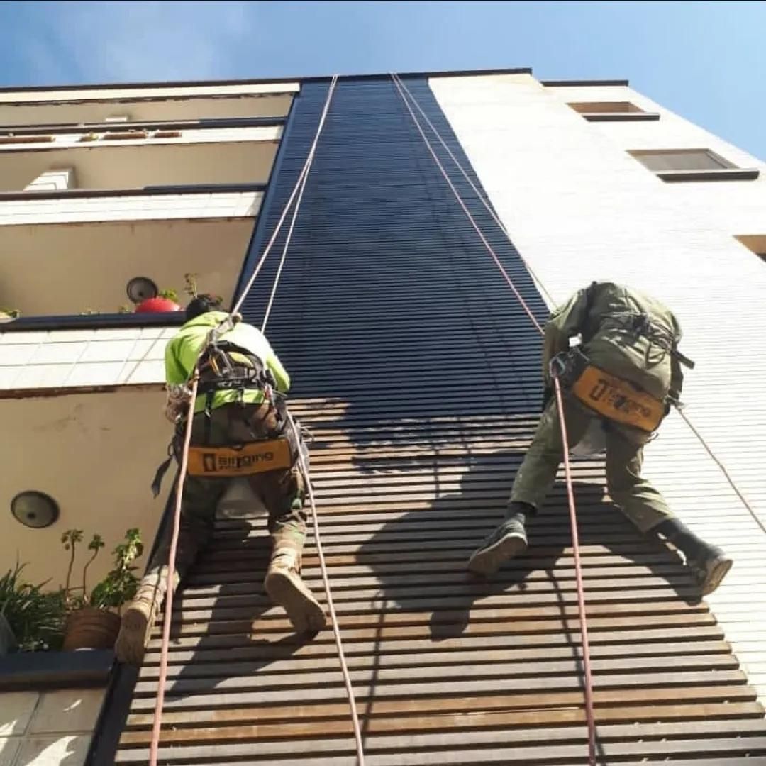 کار در ارتفاع تخصصی شستشو نما پیچ رولپلاک نما|خدمات پیشه و مهارت|بندرعباس, |دیوار