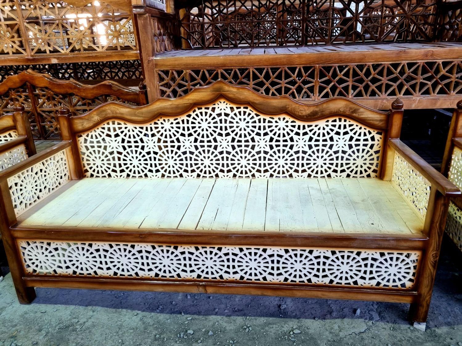 تخت سنتی سایز مبلمانی ۴ نفره ۱۲۲۲|مبلمان خانگی و میز عسلی|اصفهان, زاجان|دیوار