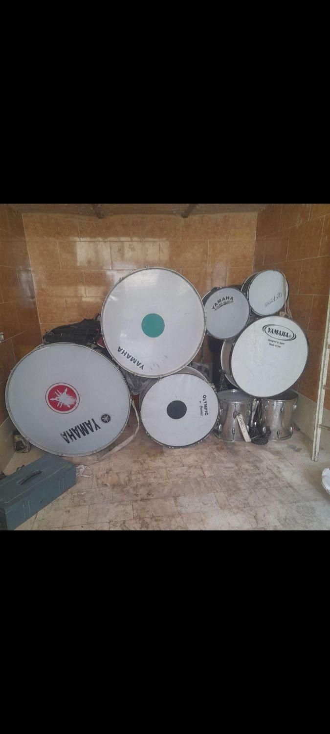 ۸عدد طبل یکجا|درام و پرکاشن|قم, هفت تیر|دیوار