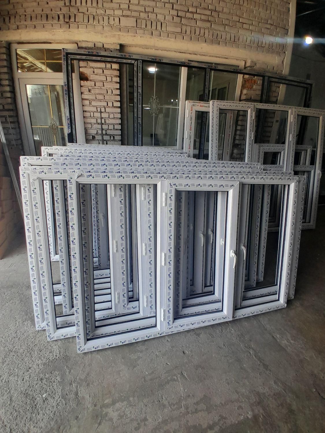 تولیدی درب و پنچره ،شیشه،توری صفرتاصد|خدمات پیشه و مهارت|رشت, گلسار|دیوار