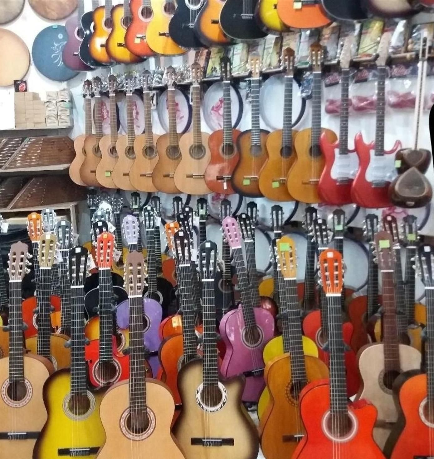 گیتار متاع پور ۲ و ۲پلاس و ۳ و ۴ رنگ بندی|گیتار، بیس، امپلیفایر|مشهد, سپاد|دیوار