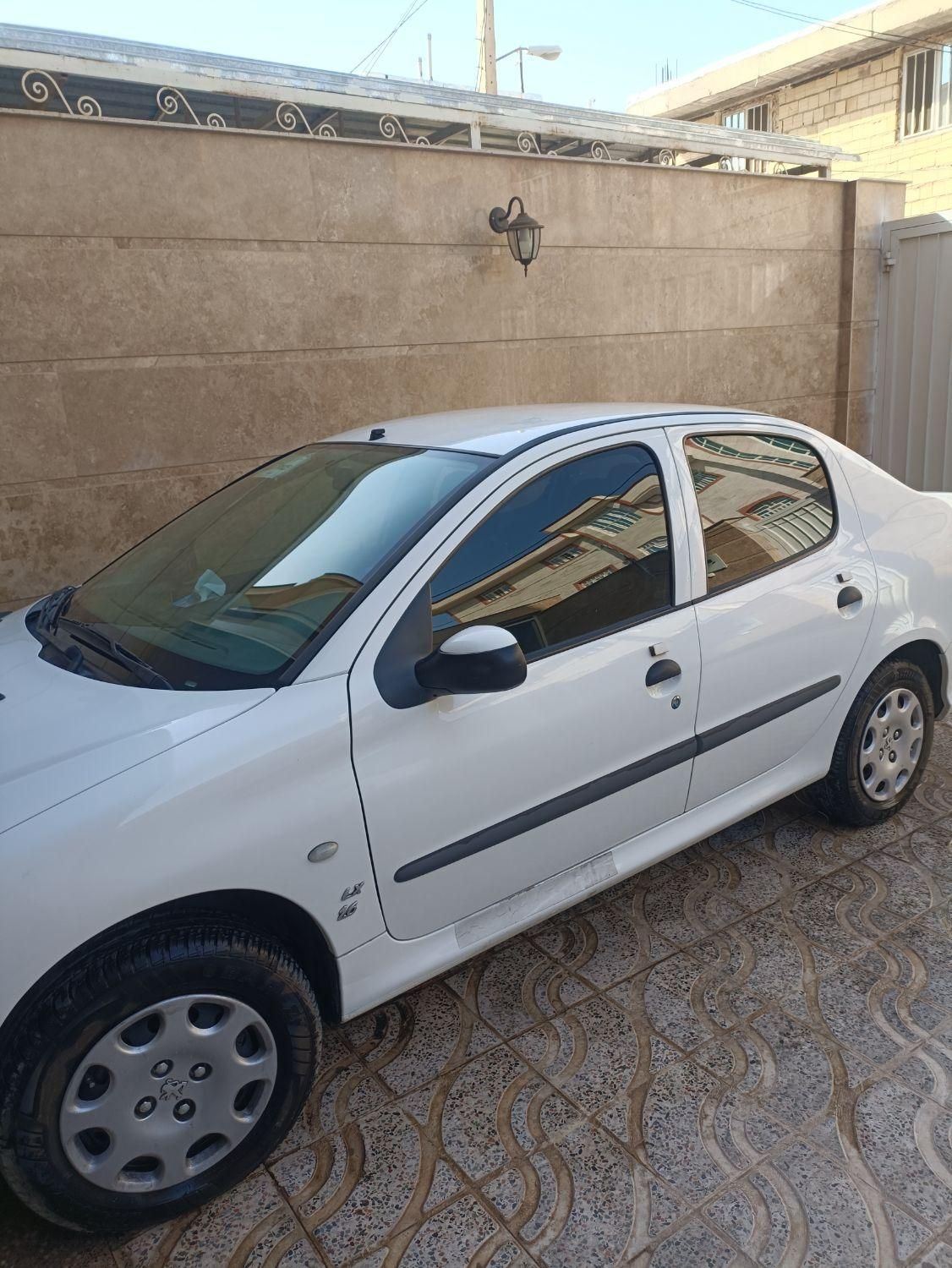 پژو 206 SD V8، مدل ۱۳۹۹|خودرو سواری و وانت|شیراز, میانرود|دیوار
