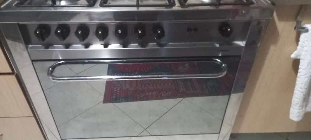 اجاق گاز ۵ شعله فردار. برند لوفرا ایتالیایی.|اجاق گاز و لوازم برقی پخت‌وپز|تهران, علم و صنعت|دیوار