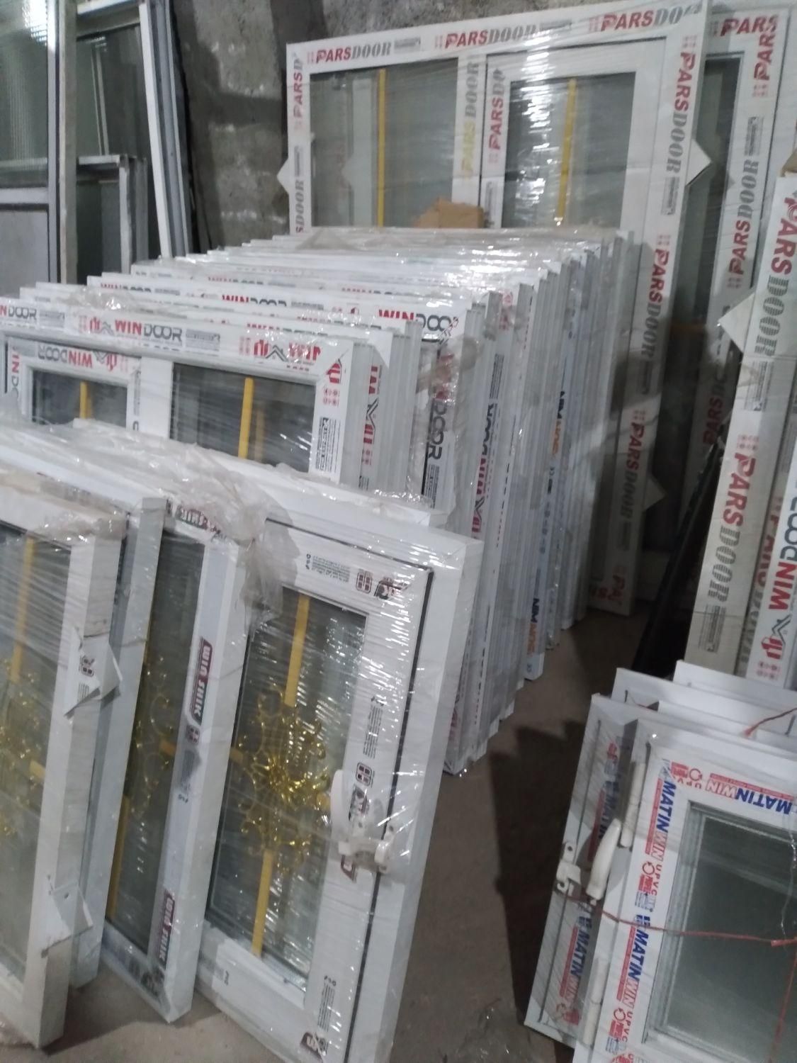 درب و پنجره چوبی و یو پی وی سی|مصالح و تجهیزات ساختمان|بهشهر, |دیوار