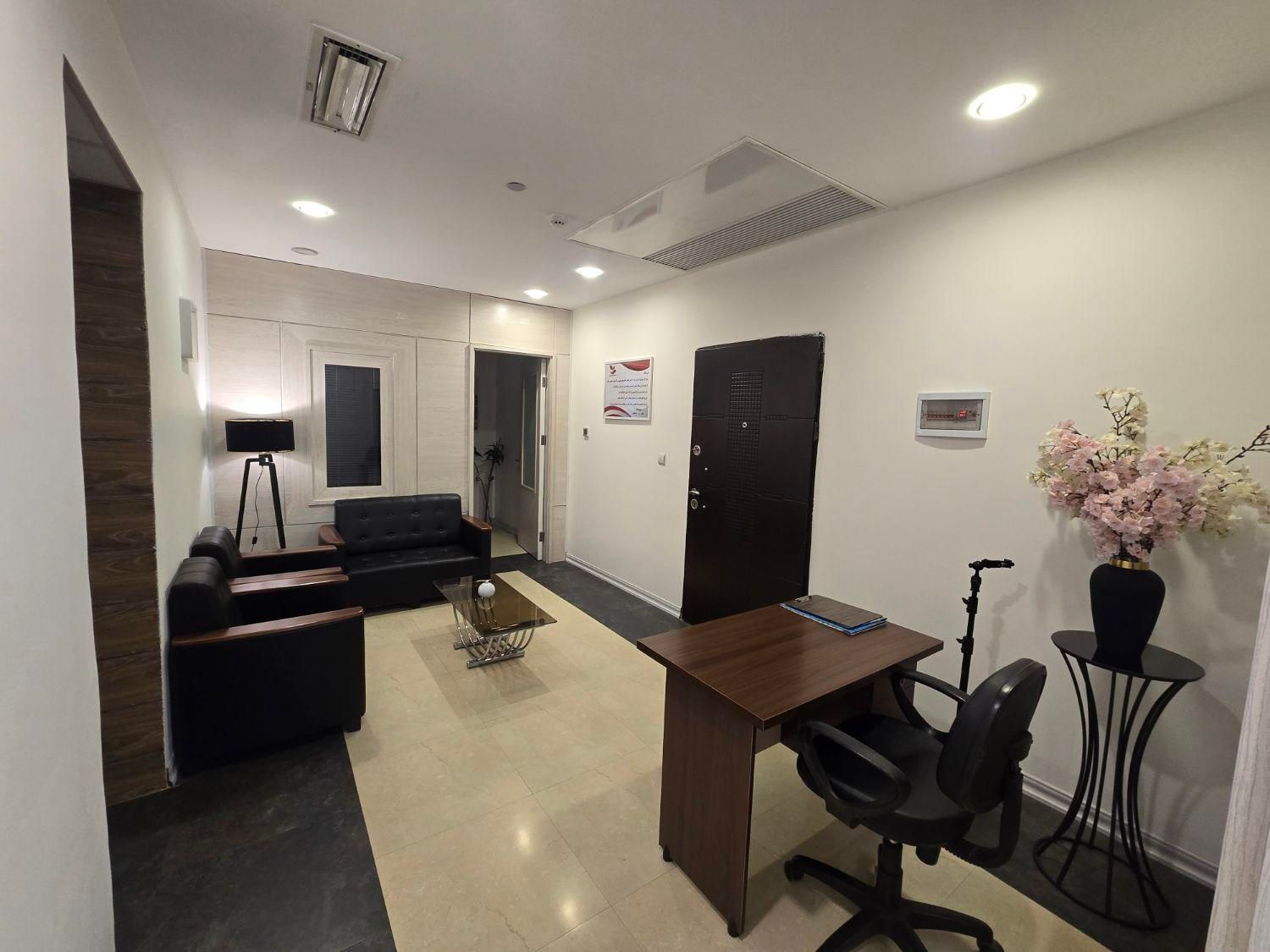 اجاره کلاس اجاره دفتر ساعتی روزانه جلسه ای|اجارهٔ کوتاه‌مدت دفتر کار و فضای آموزشی|مشهد, شهید فرامرز عباسی|دیوار