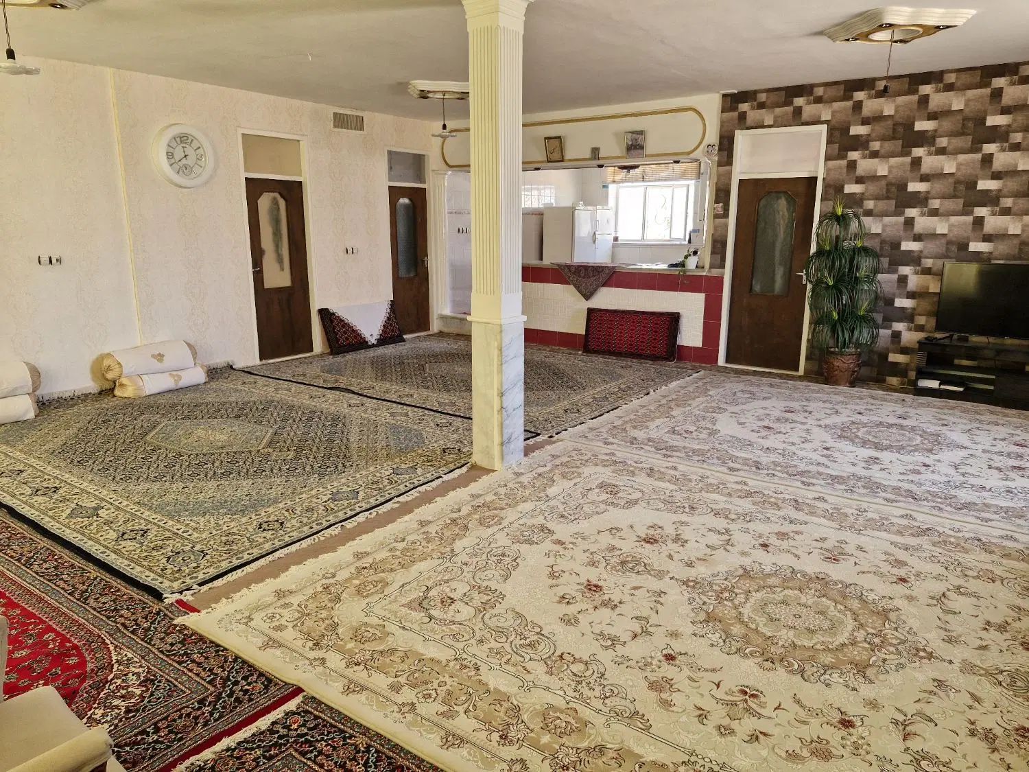 فروش خانه در ۸ کیلومتری قزوین روستای همت اباد|فروش خانه و ویلا|قزوین, |دیوار