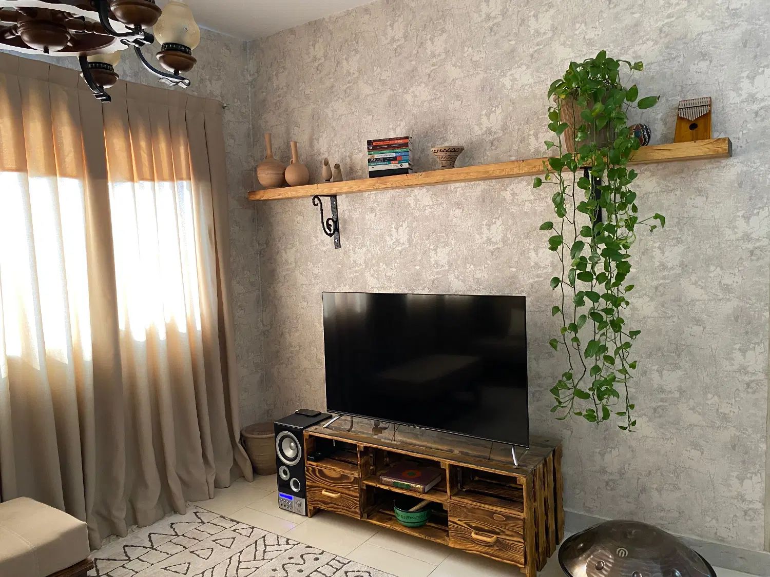 شلف چوبی مینیمال|کتابخانه، شلف، قفسه‌های دیواری|تهران, فردوسی|دیوار