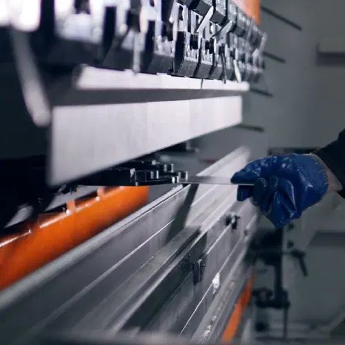 اپراتور دستگاه خم و لیزر|استخدام صنعتی، فنی، مهندسی|مشهد, عسگریه|دیوار