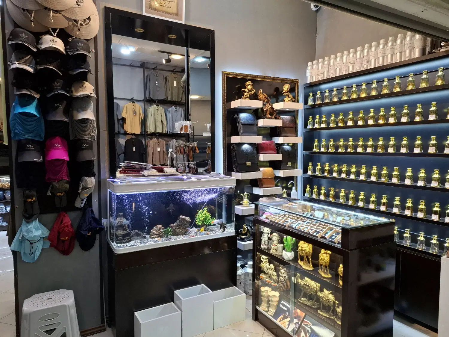 استخدام نیرو عطر فروش|استخدام بازاریابی و فروش|مشهد, بالا خیابان|دیوار