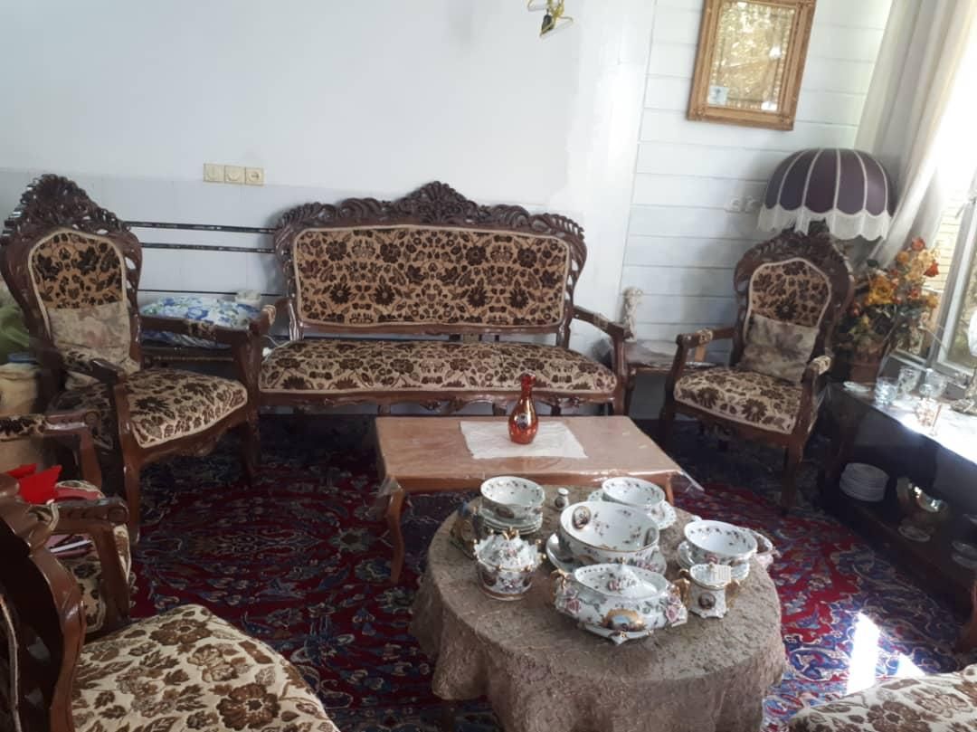 مبل ۹ نفره سلطنتی سالم|مبلمان خانگی و میز عسلی|خمینی‌شهر, |دیوار