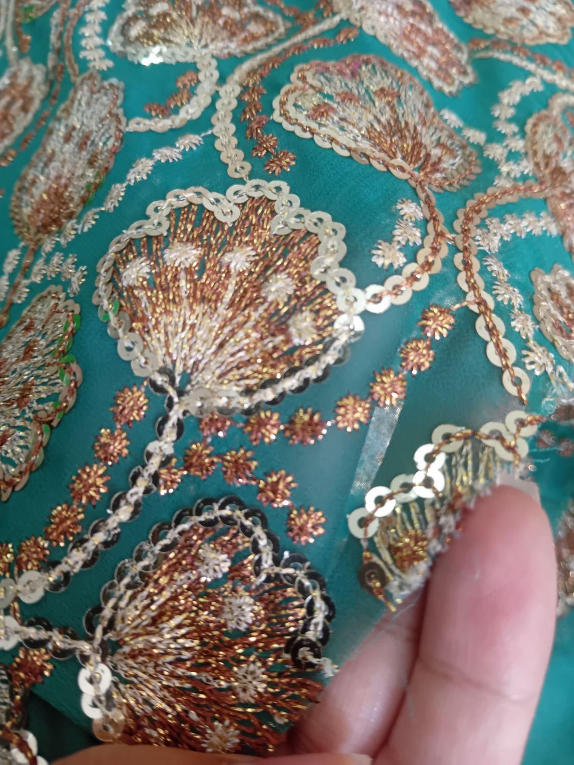 پارچه مجلسی کار شده . پر کار و زیبا|لباس|تبریز, |دیوار