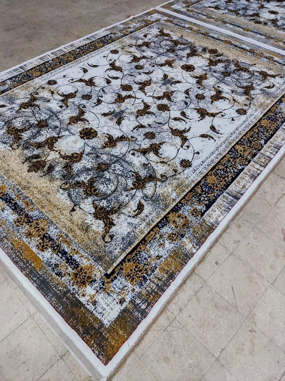 فرش ۷۰۰شانه بدون واسطه|فرش|سنندج, |دیوار