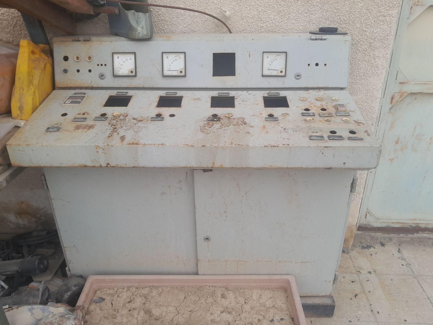 تابلو برق پیانویی|ماشینآلات صنعتی|مشهد, شهید فرامرز عباسی|دیوار