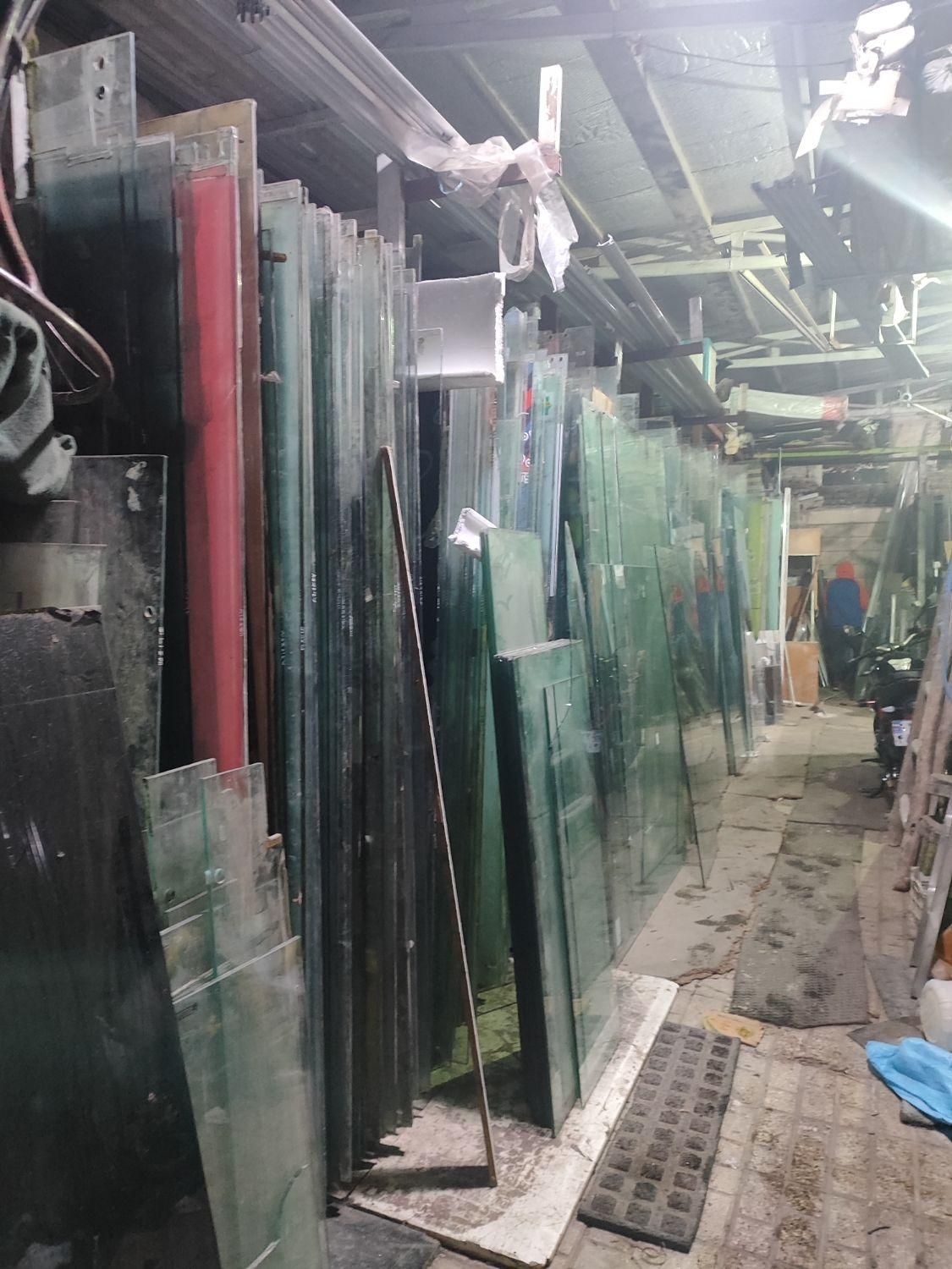 شیشه سکوریت علیزاده نو و دست دوم|خدمات پیشه و مهارت|مشهد, شهرک رازی (شهرک غرب)|دیوار