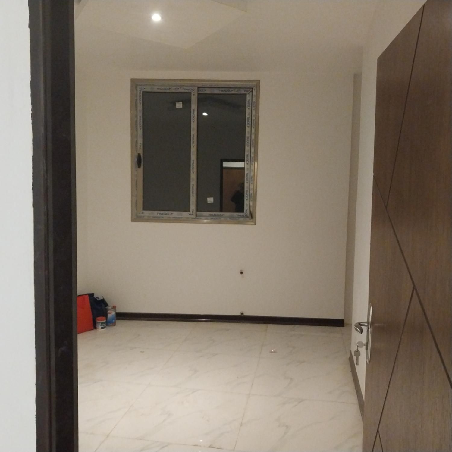 آپارتمان 111.5 متری 2 خواب خام سه طرف نور|فروش آپارتمان|خمینیشهر, |دیوار