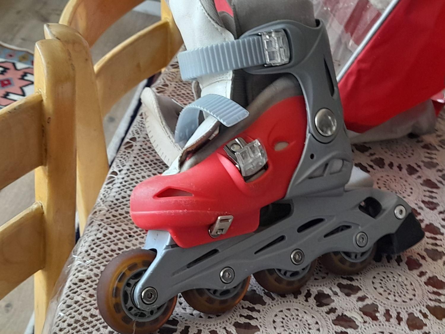 کفش اسکوتربا تمامی لوازم جانبی. سایز ۲۸ الی ۳۱|دوچرخه، اسکیت، اسکوتر|تبریز, |دیوار