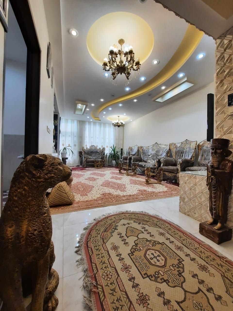 منزل سوئیت شیک دوخوابه دربست نوساز شیک|اجارهٔ کوتاه‌مدت آپارتمان و سوئیت|یزد, |دیوار