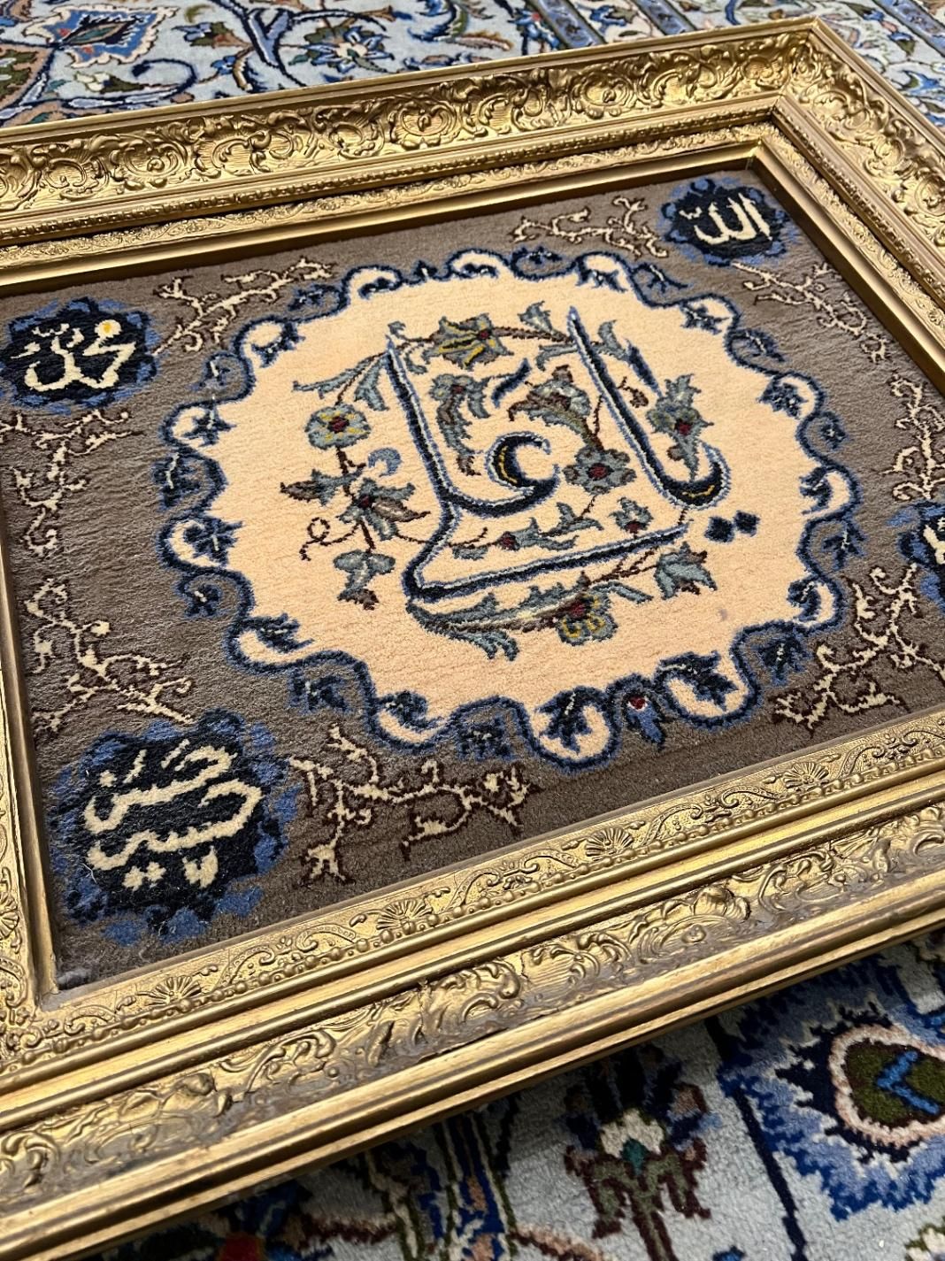 تابلو فرش دستبافت با قاب منبتکاری شده|تابلو فرش|تهران, تهرانسر شرقی|دیوار