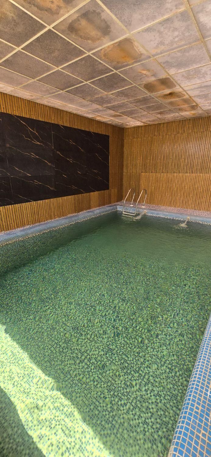 استخرسرپوشیده نقلی|اجارهٔ کوتاهمدت ویلا و باغ|اصفهان, شهرک زاینده رود|دیوار