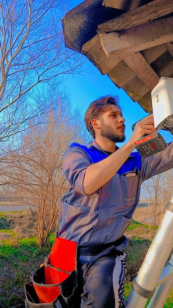 نصاب دوربین مداربسته و دزدگیر اماکن|خدمات پیشه و مهارت|رشت, استقامت ۱|دیوار