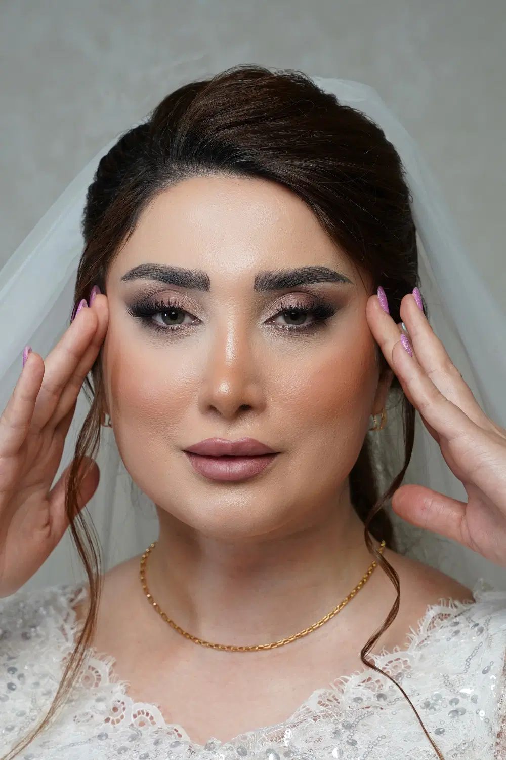 میکاپ و شینیون|خدمات آرایشگری و زیبایی|رشت, معلم|دیوار