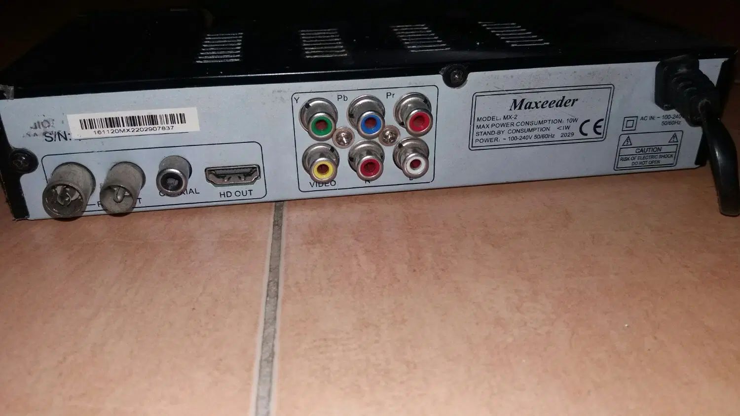 دستگاه گیرنده دیجیتال  maxeeder همراه دستگاه بوستر|صوتی و تصویری|رشت, شهرک قدس|دیوار