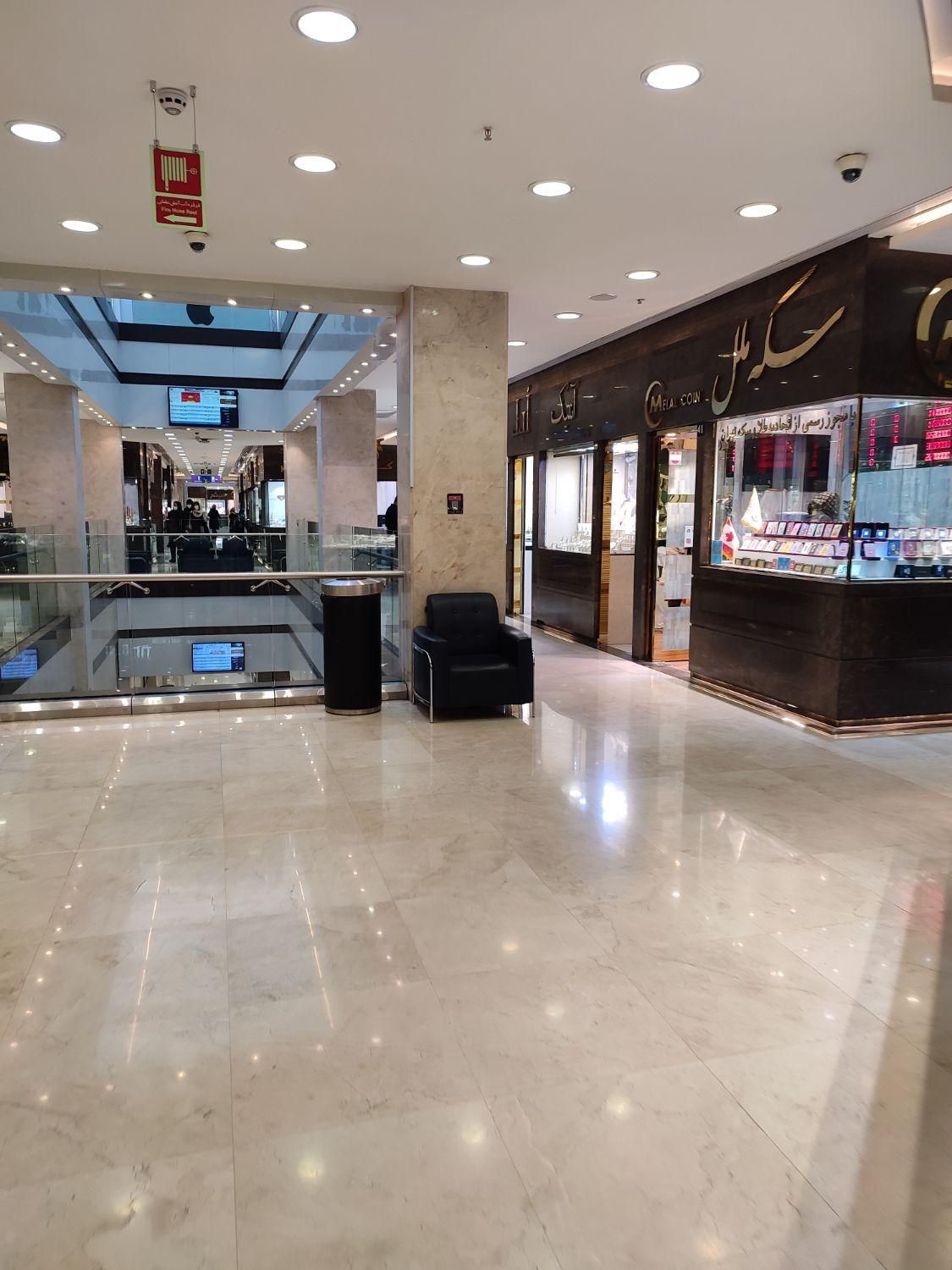 ۱۳/۵ متر مغازه پاساژ کورش مال راسته اصلی بازار طلا|فروش مغازه و غرفه|تهران, باغ فیض|دیوار