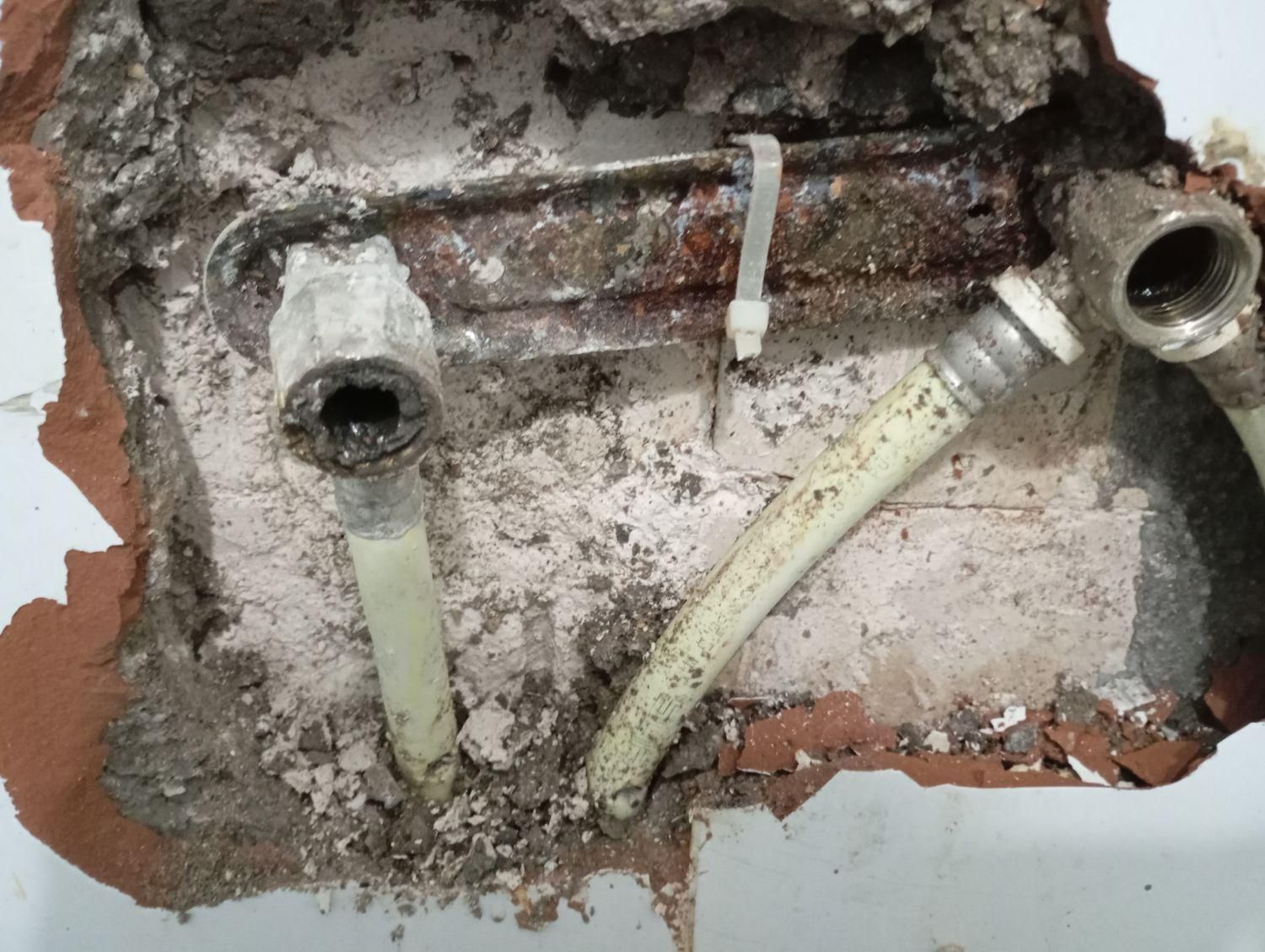 لوله کشی ساختمان وتاسیسات ساختمان ،نصب تصفیه آب|خدمات پیشه و مهارت|دوگنبدان, |دیوار