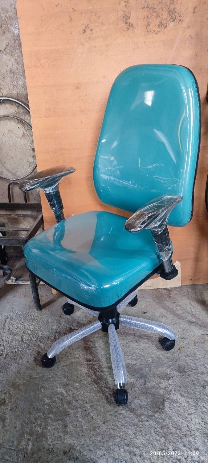 تعمیرات انواع صندلی گردان ،جک چرخ،پایه،آمفی تئاتر|خدمات پیشه و مهارت|همدان, |دیوار