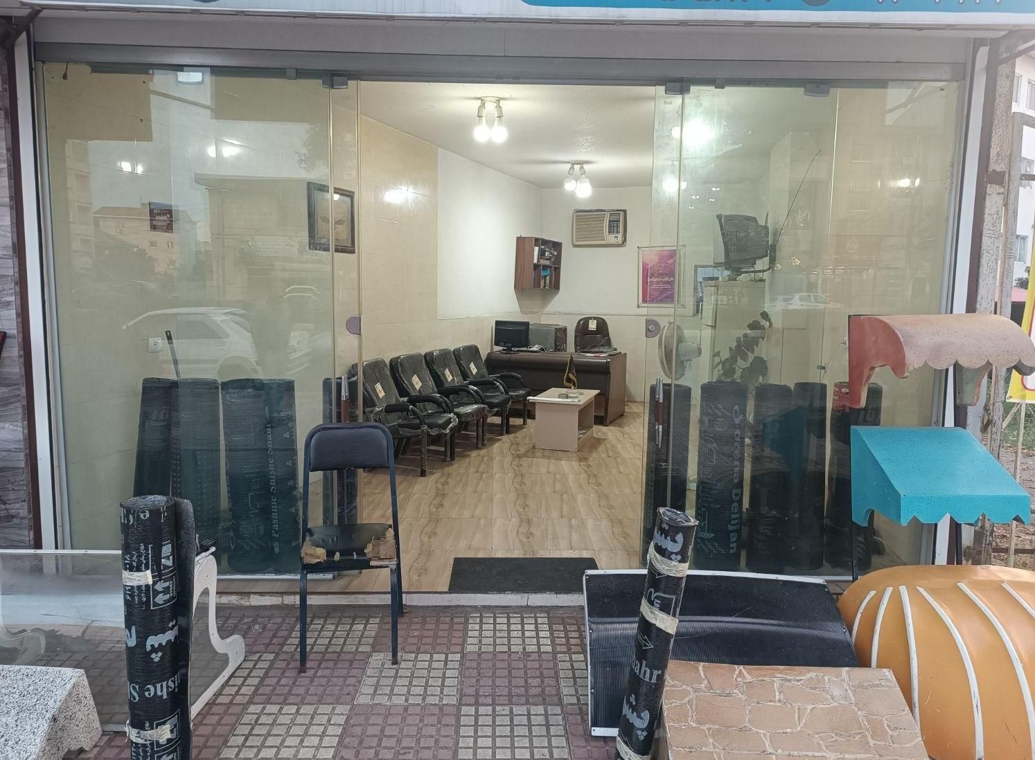 مغازه 33 متری با انبار بزرگ در  فومن|اجارهٔ مغازه و غرفه|فومن, |دیوار