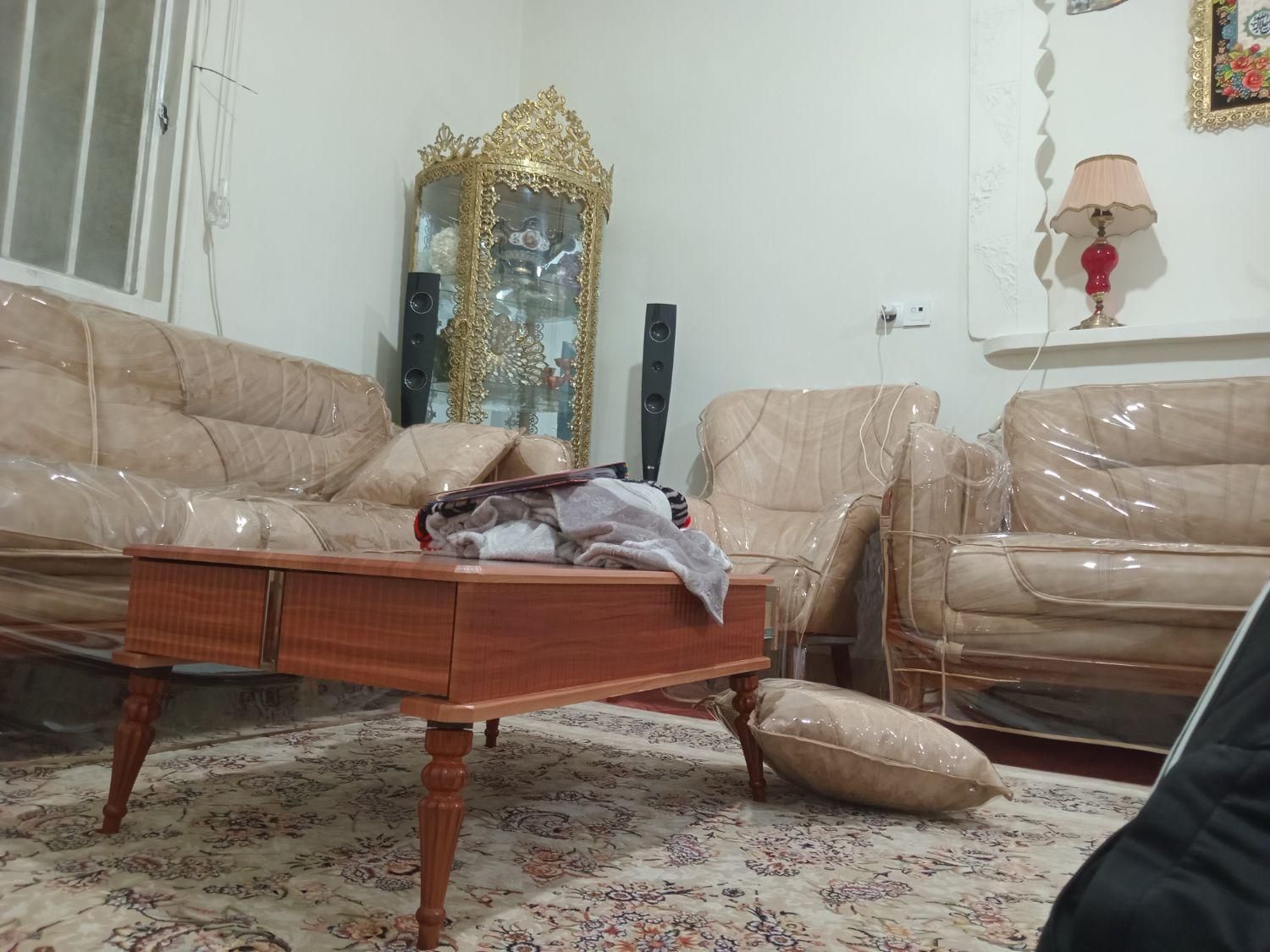 اجاره خانه  دوطبقه  درمنطقه خلیج (شماره دو)